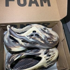 Yezzy Foam Runners